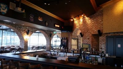 בריק אדום מפירוקים לפאב אירי