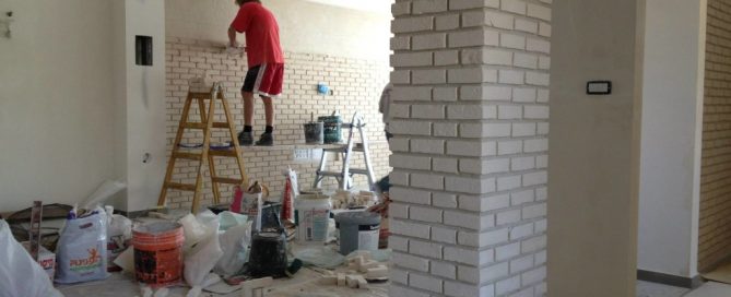 חיפוי קיר מטבח בבריקים